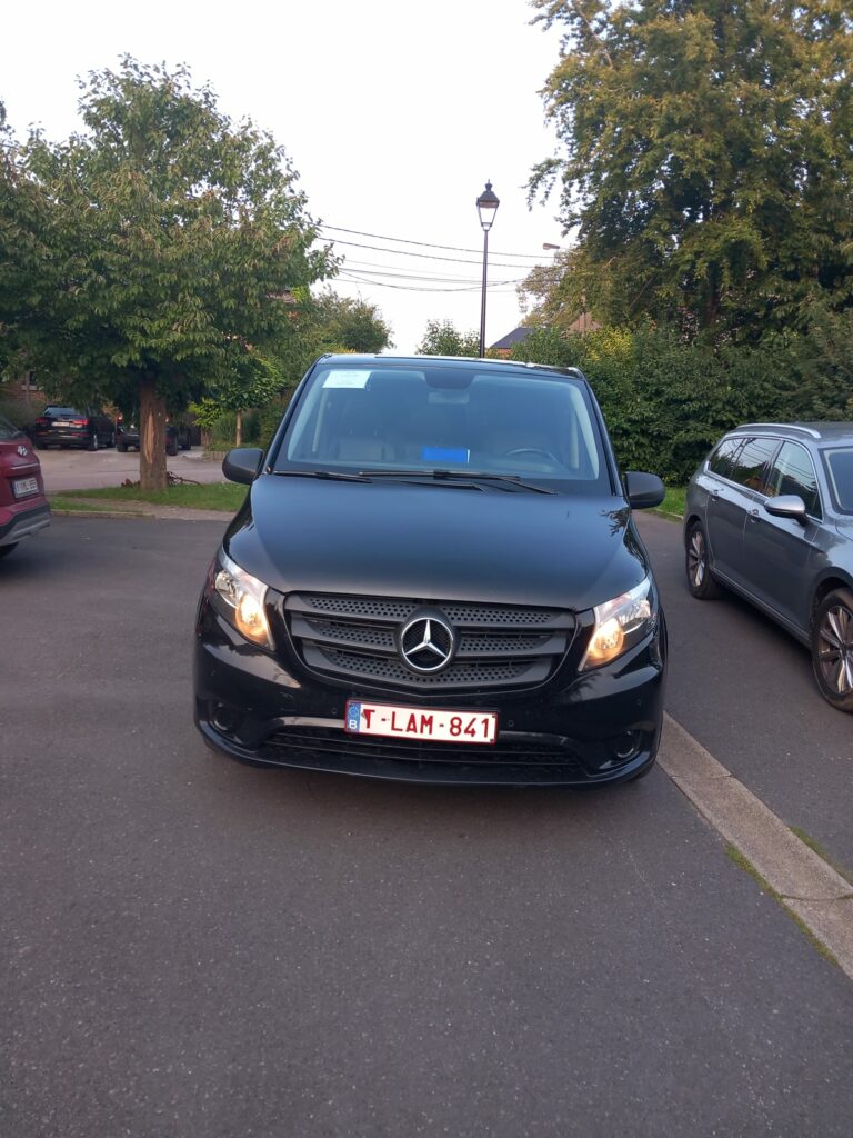 Mercedes Vito Taxi Namur le soir, pour les arrivées tardives à l’aéroport